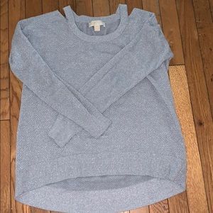 Grey sweater with a sparkle detail